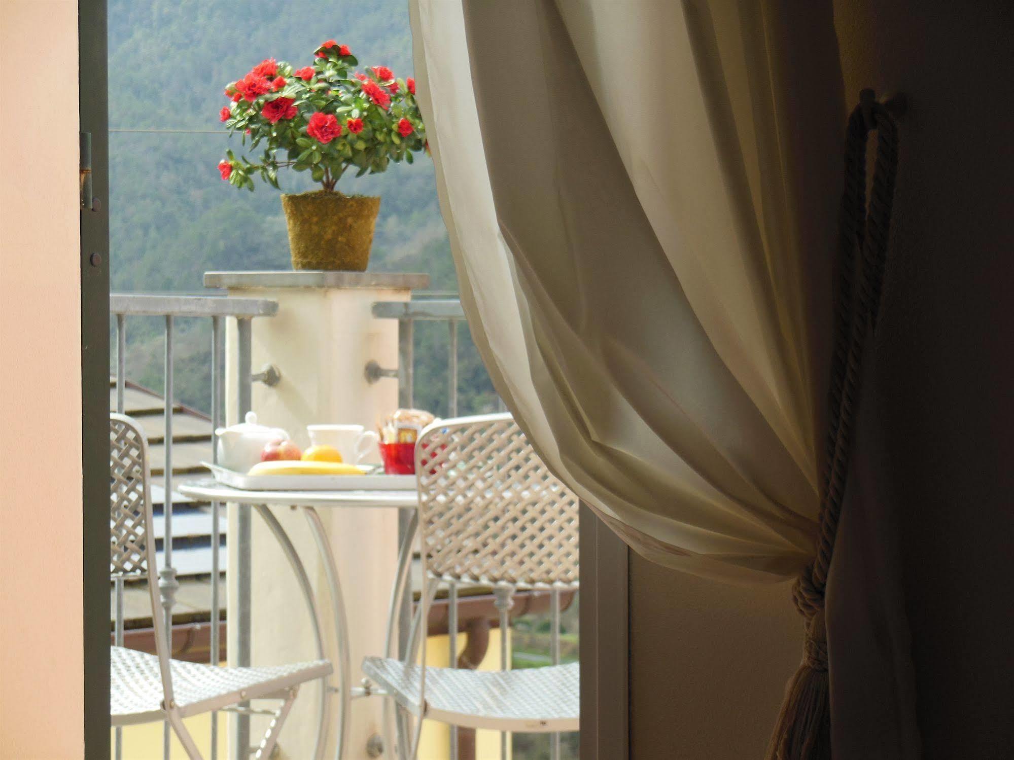 Double Room with Balcony and Sea View,762583756:JPEG